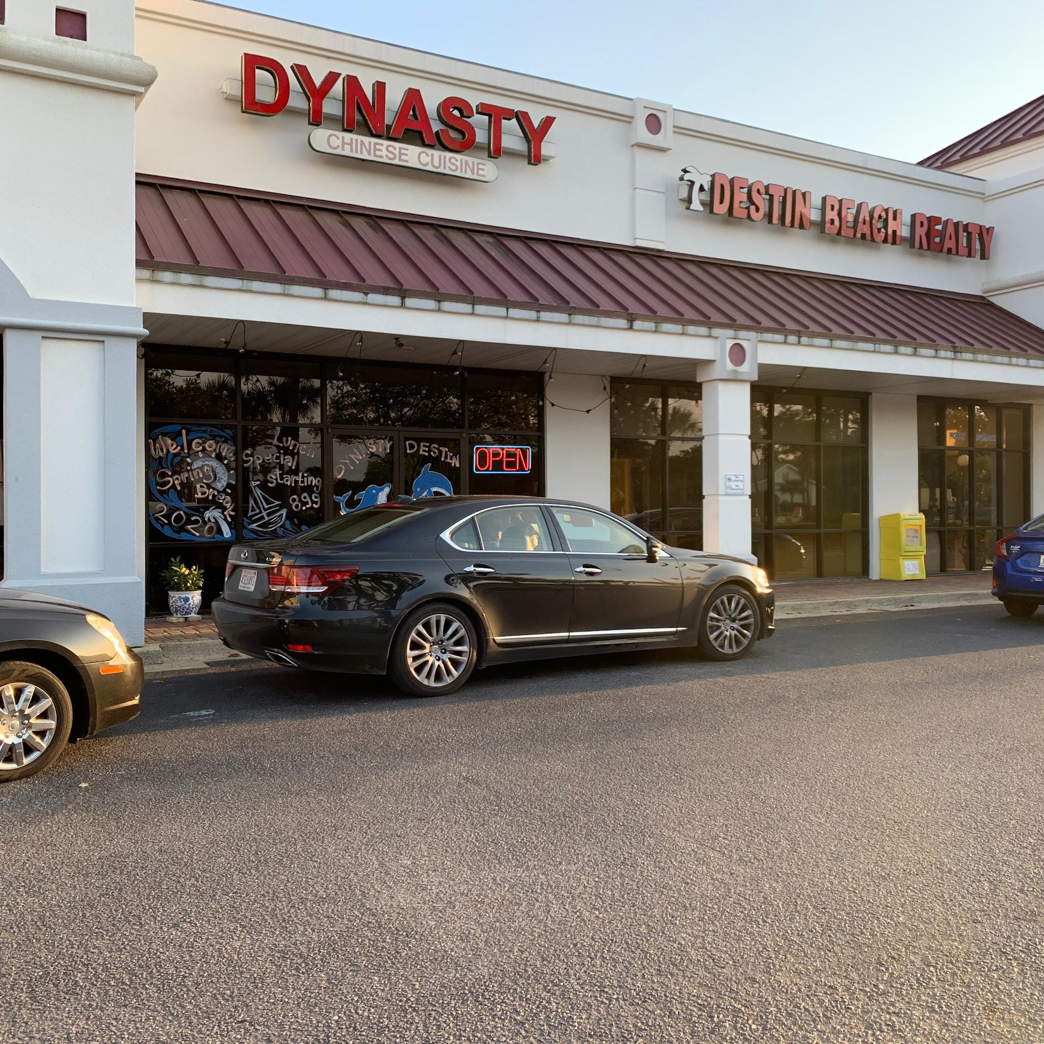 Dynasty Chinese Cuisine / Asian Tapas and Sushi Raw Bar image